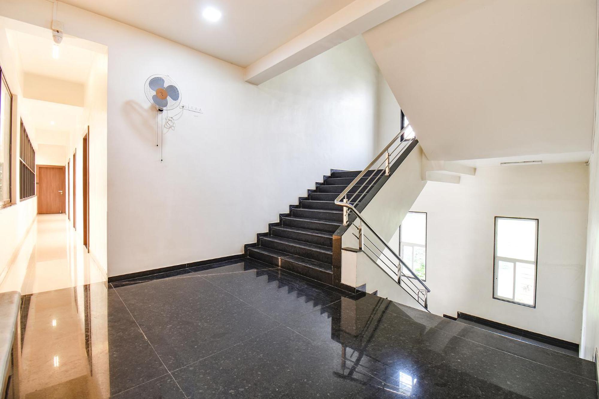 Fabhotel Royal Suits - Nr Mahadji Shinde Chhatri Mundhwa Exterior photo